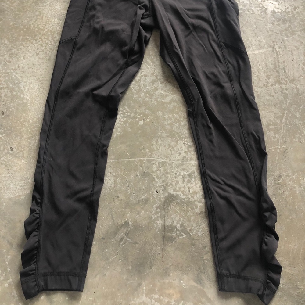 Lululemon Speed Tight- Size 6